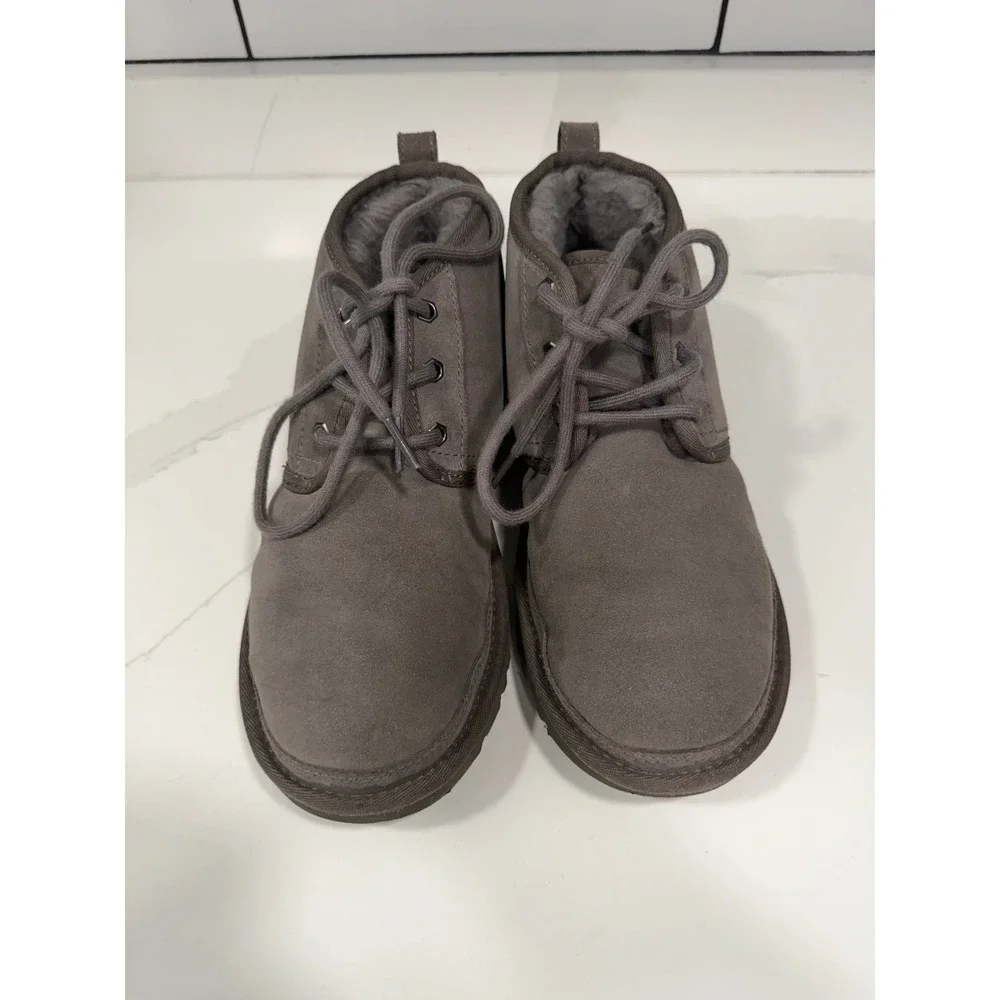 UGG Neumel 3236 Charcoal Grey Suede Lace Up Chukka Boots Mens 7 Women 9